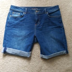 Garnet Hill size 31 shorts